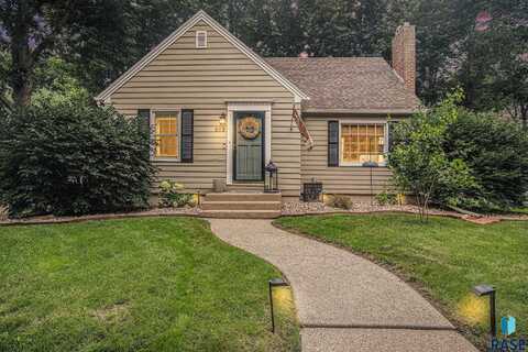 819 N Estey St, Luverne, MN 56156