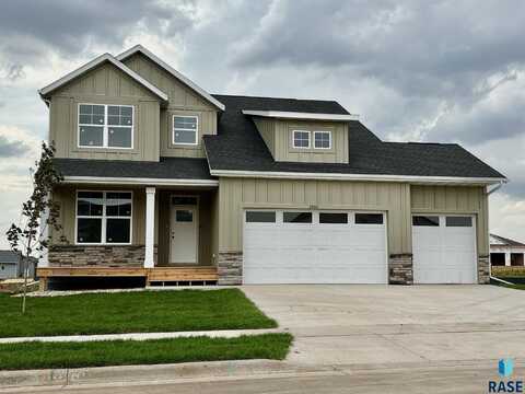 2905 S Copper Creek Ave, Sioux Falls, SD 57110