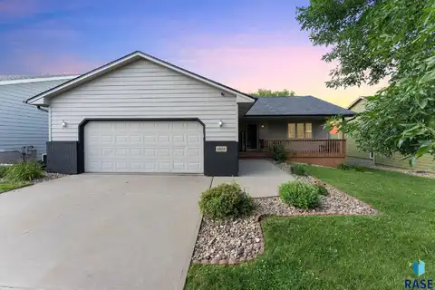 1508 E Old Hickory St, Sioux Falls, SD 57104