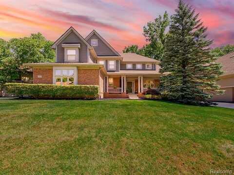6590 Pembridge Hill, West Bloomfield, MI 48322