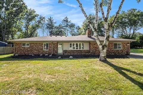 23325 Beech Road, West Bloomfield, MI 48033