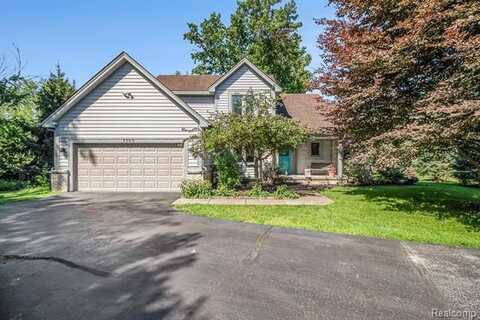 7360 Ellingrove Drive, White Lake, MI 48383