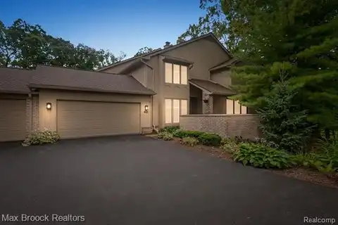 1109 Ivyglen Circle, Bloomfield Hills, MI 48304