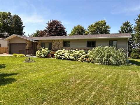 3464 S Bradleyville Road, Vassar, MI 48768