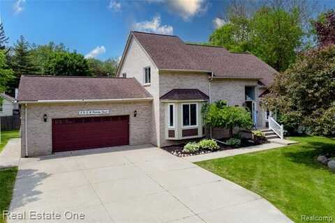 3928 Nearing Road, Rochester Hills, MI 48309
