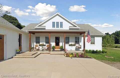 6122 Hartland Road, Fenton, MI 48430