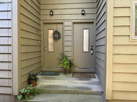 94 CERVANTES CIR, Lake Oswego, OR 97035