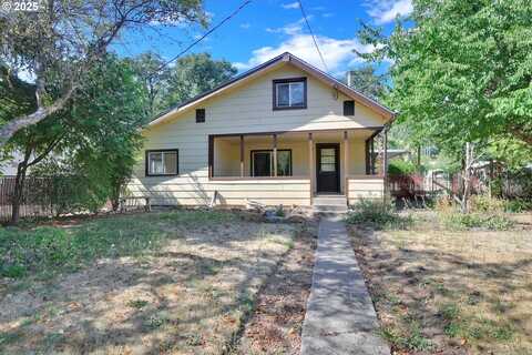 47563 UNION ST, Oakridge, OR 97463