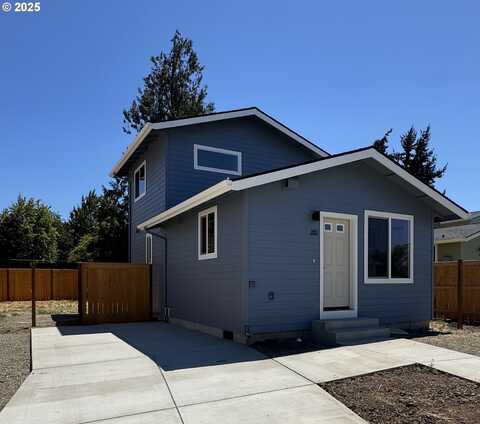 742 ST CHARLES ST, Eugene, OR 97402