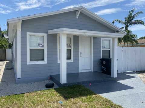 922 N J Street, Lake Worth, FL 33460