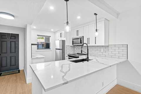 2960 SW 22nd 8160 Avenue, Delray Beach, FL 33445