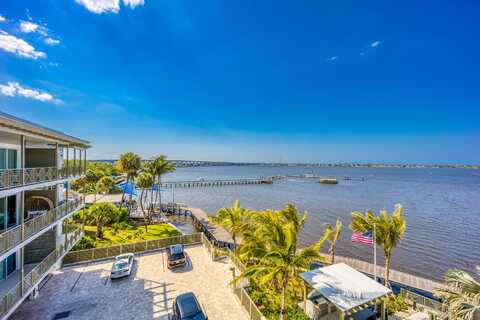 41 SW Seminole Street, Stuart, FL 34994