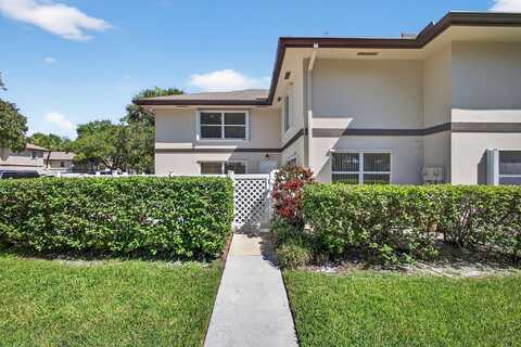 11 Amherst Court, Royal Palm Beach, FL 33411