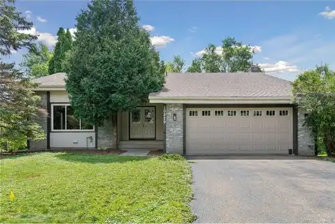 10829 Forestview Circle, Eden Prairie, MN 55347
