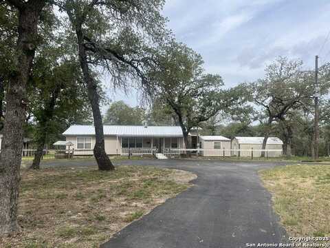142 Lost Springs, Floresville, TX 78114