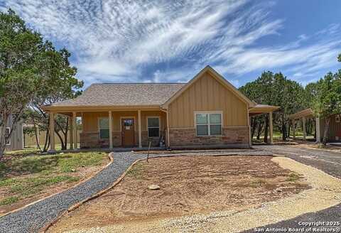 7206 Highway 16, Bandera, TX 78003