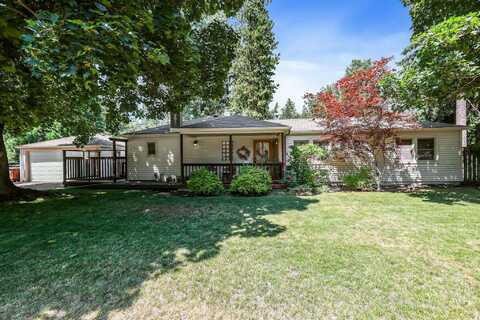 2433 E Girard Pl, Spokane, WA 99223