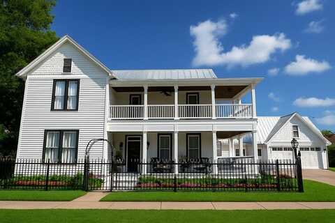 326 West Colorado Street, La Grange, TX 78945
