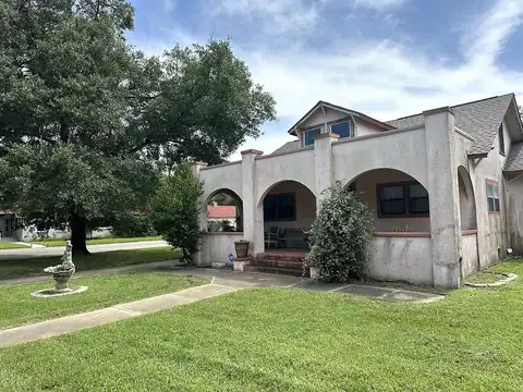 258 South Washington Street, La Grange, TX 78945