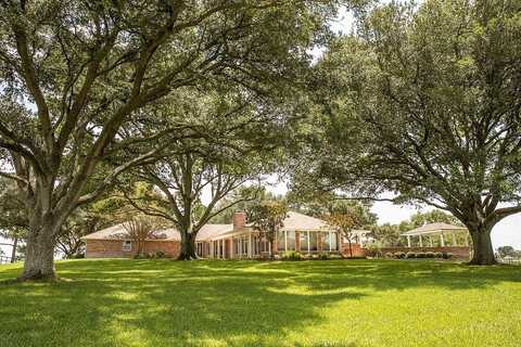 2900 Indian Paint Brush Road, Brenham, TX 77833