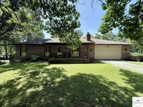 355 NW 51, Clinton, MO 64735