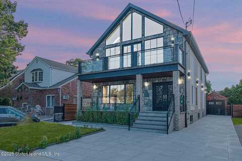 82 Piedmont Street, Staten Island, NY 10305