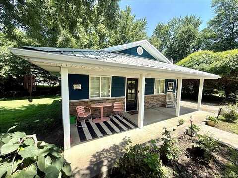 227 W Montgomery Avenue, Clarksville, IN 47129