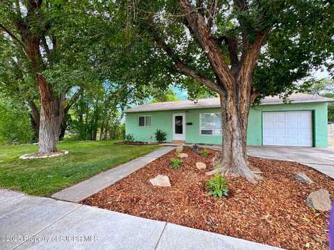 1021 N GLADEVIEW Drive, Farmington, NM 87401