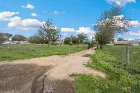 180 Dewey Lane, Seguin, TX 78155