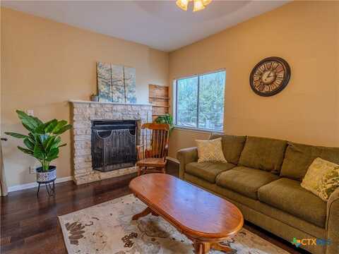 1013 Chestnut Street, San Marcos, TX 78666