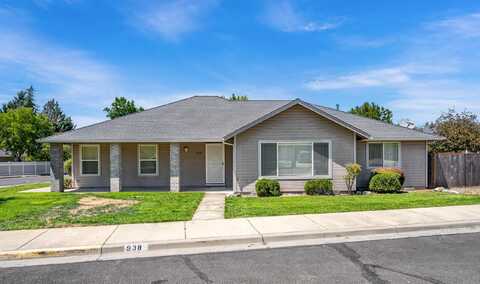 938 SW Princess Circle, Grants Pass, OR 97527