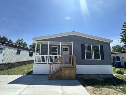 137 Lisa Kay, White Lake, MI 48386