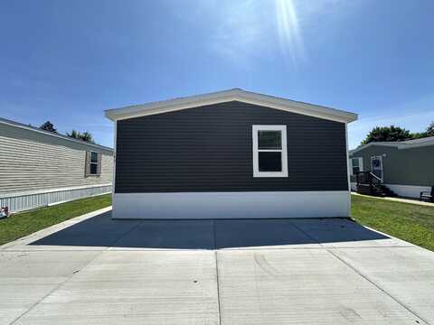 140 Lisa Kay, White Lake, MI 48386