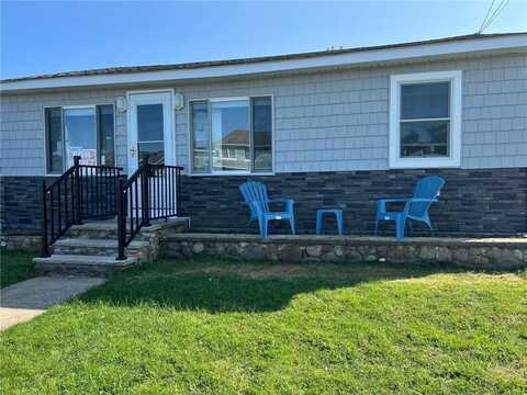 4 Angell Road, Narragansett, RI 02882