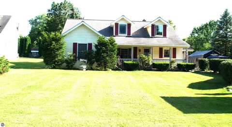764 Oakwood Road, Ortonville, MI 48462