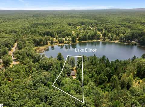 4710 Lakeside Drive, Brethren, MI 49686