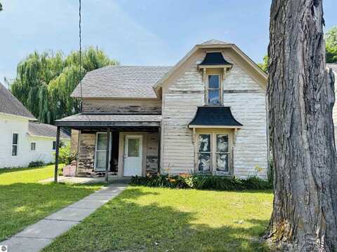 213 N Pine Street, Lake City, MI 49651