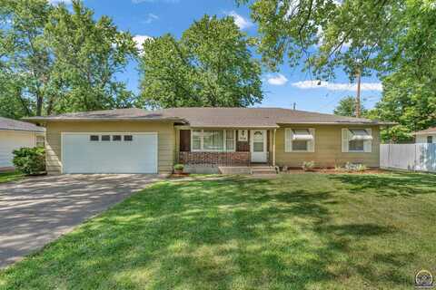 1808 SW 36th TER, Topeka, KS 66611