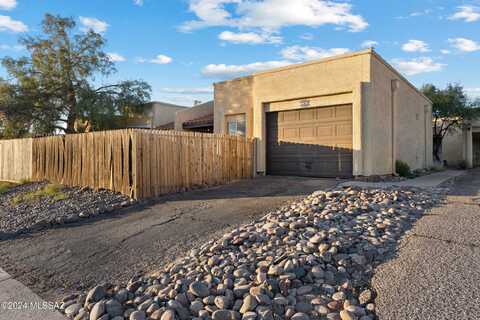 4474 W Pyracantha Drive, Tucson, AZ 85741