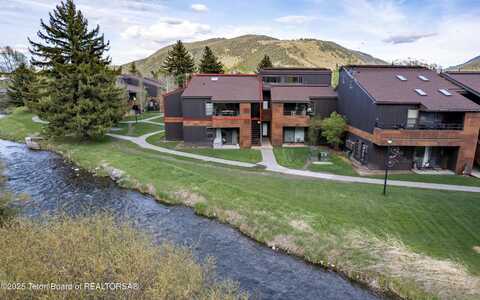 355 W DELONEY, Jackson, WY 83001