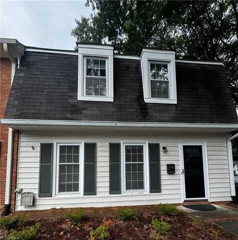 3995 Valley Court, Winston Salem, NC 27106