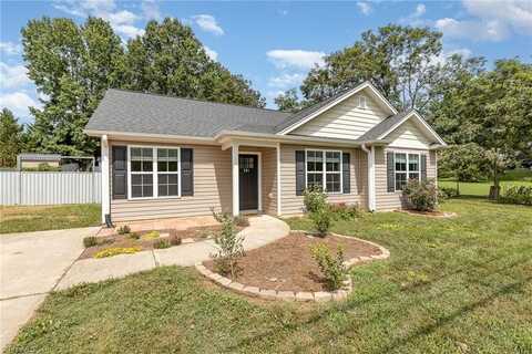 261 Raymond Street, Mocksville, NC 27028
