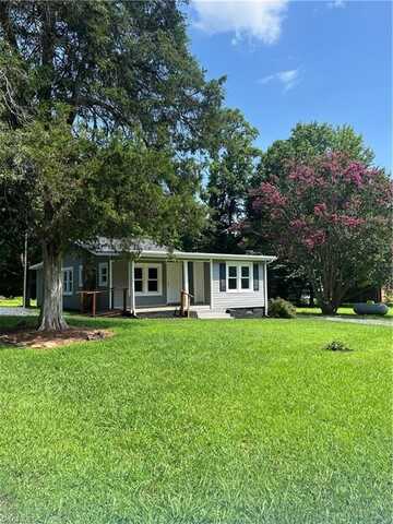 2053 US Highway 158 W, Reidsville, NC 27320