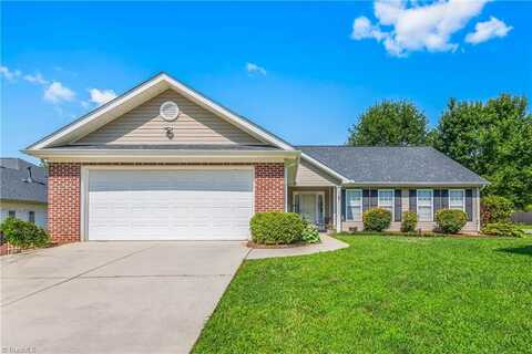 600 Walnut Crossing Drive, Whitsett, NC 27377
