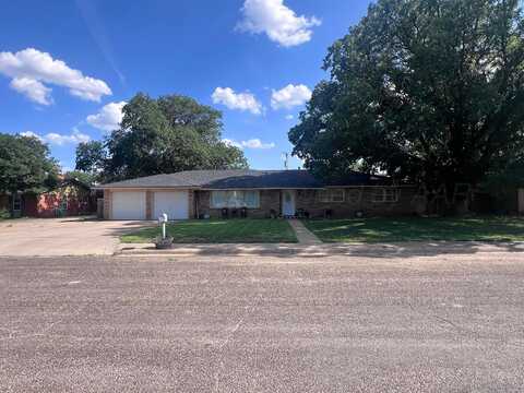 305 Westhaven Drive, Hereford, TX 79045
