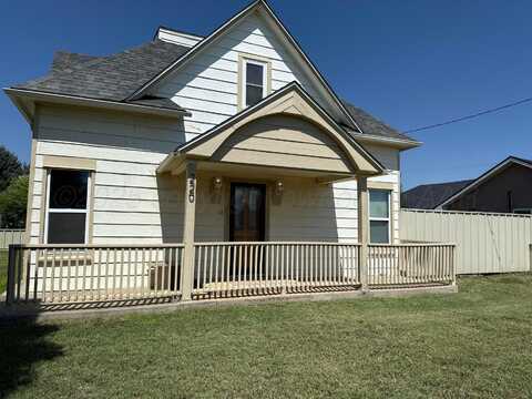 220 N Wall Street, Stratford, TX 79084
