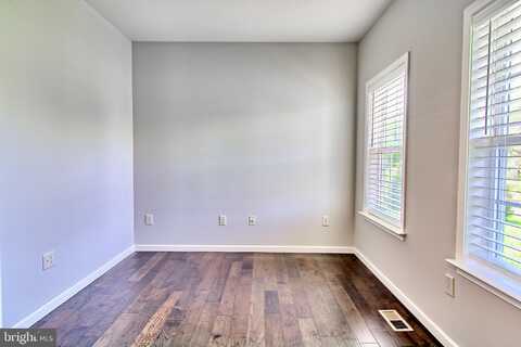 521 LANCELOT DRIVE, HAMPSTEAD, MD 21074