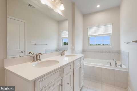 7912 N GLADDEN FARM WAY, HANOVER, MD 21076