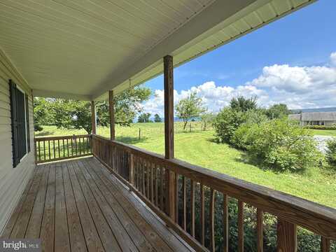 451 N SUMMIT AVENUE, WOODSTOCK, VA 22664