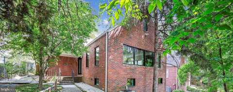 8423 PINEY BRANCH ROAD, TAKOMA PARK, MD 20901